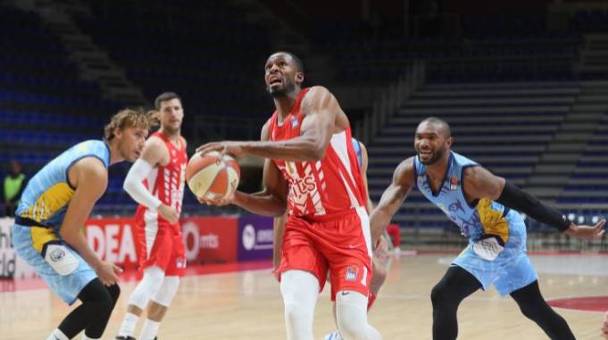 (VIDEO) ZVEZDA ISKALILA BES NA PRIMORKI, crveno-beli održali čas košarke u novom "Pioniru", pokazali da je poraz u Zagrebu bio slučajan!